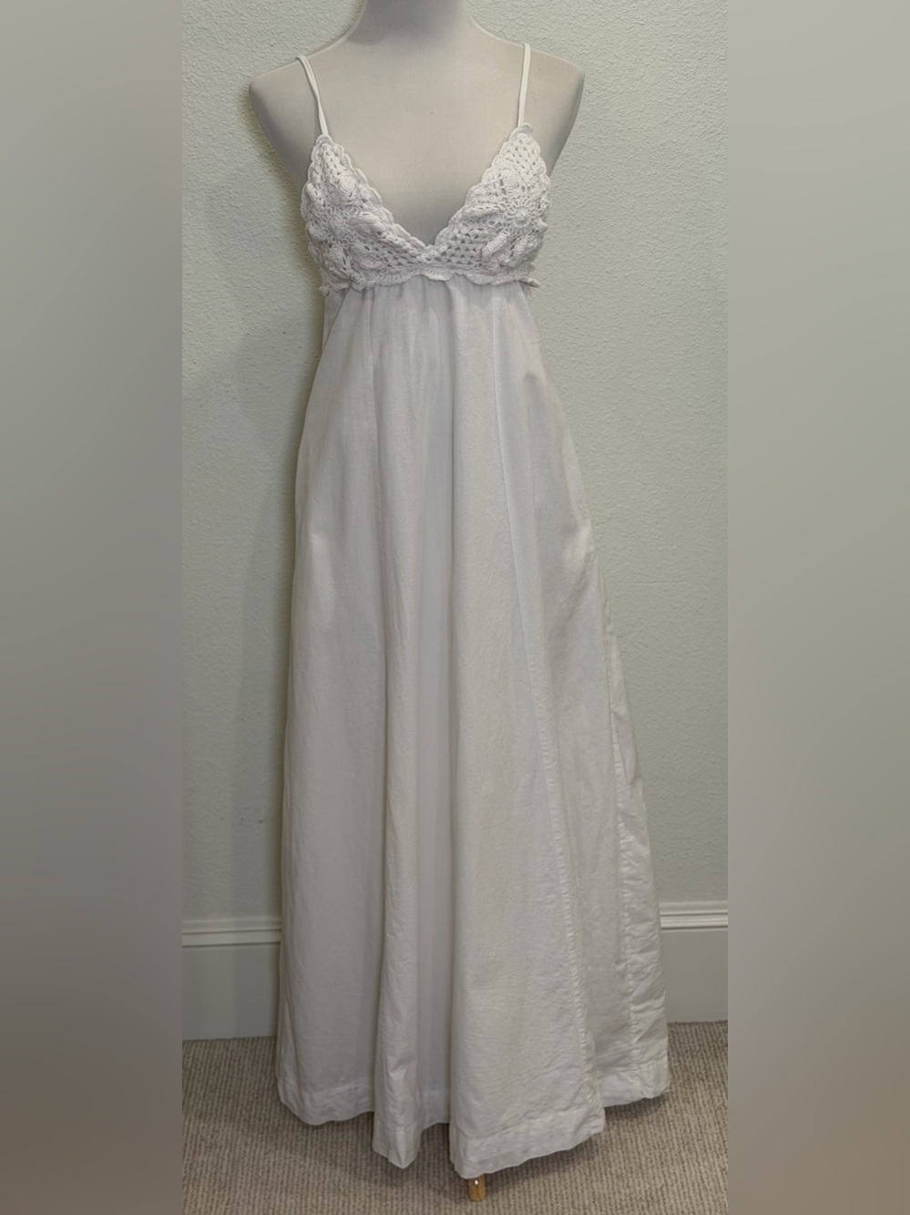 *As Is* Free People Lovey Maxi Dress Crochet Lace XS White Boho Beach Resort - Picture 3 of 10